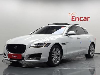 2017 Jaguar XF