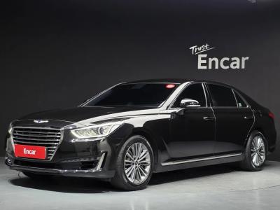 2018 Genesis EQ900