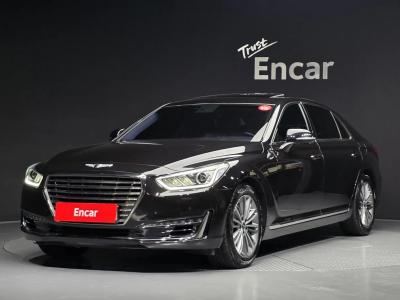 2018 Genesis EQ900