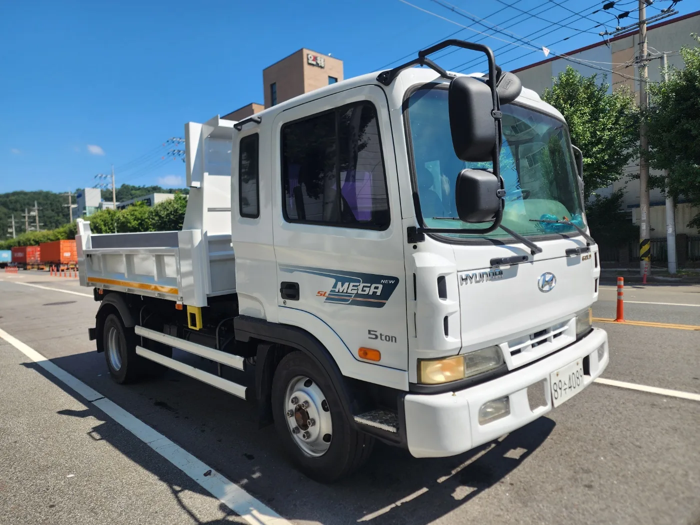2001 Hyundai Mega Truck