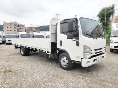2019 Isuzu Elf