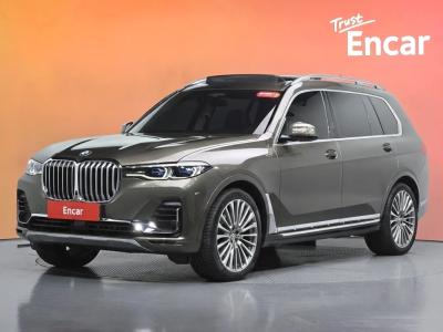 2022 BMW X7