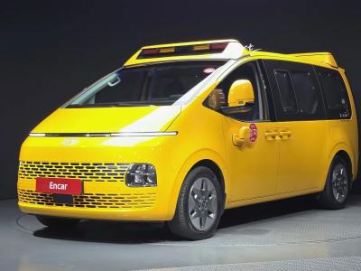 2025 Hyundai Staria