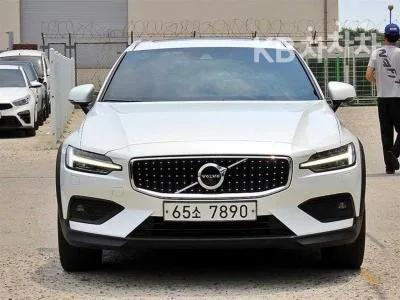 Volvo V60 CC (2세대) T5 AWD Pro (2020년형)
