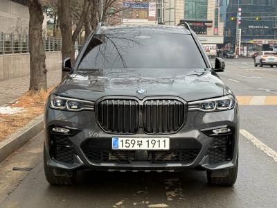 2022 BMW X7
