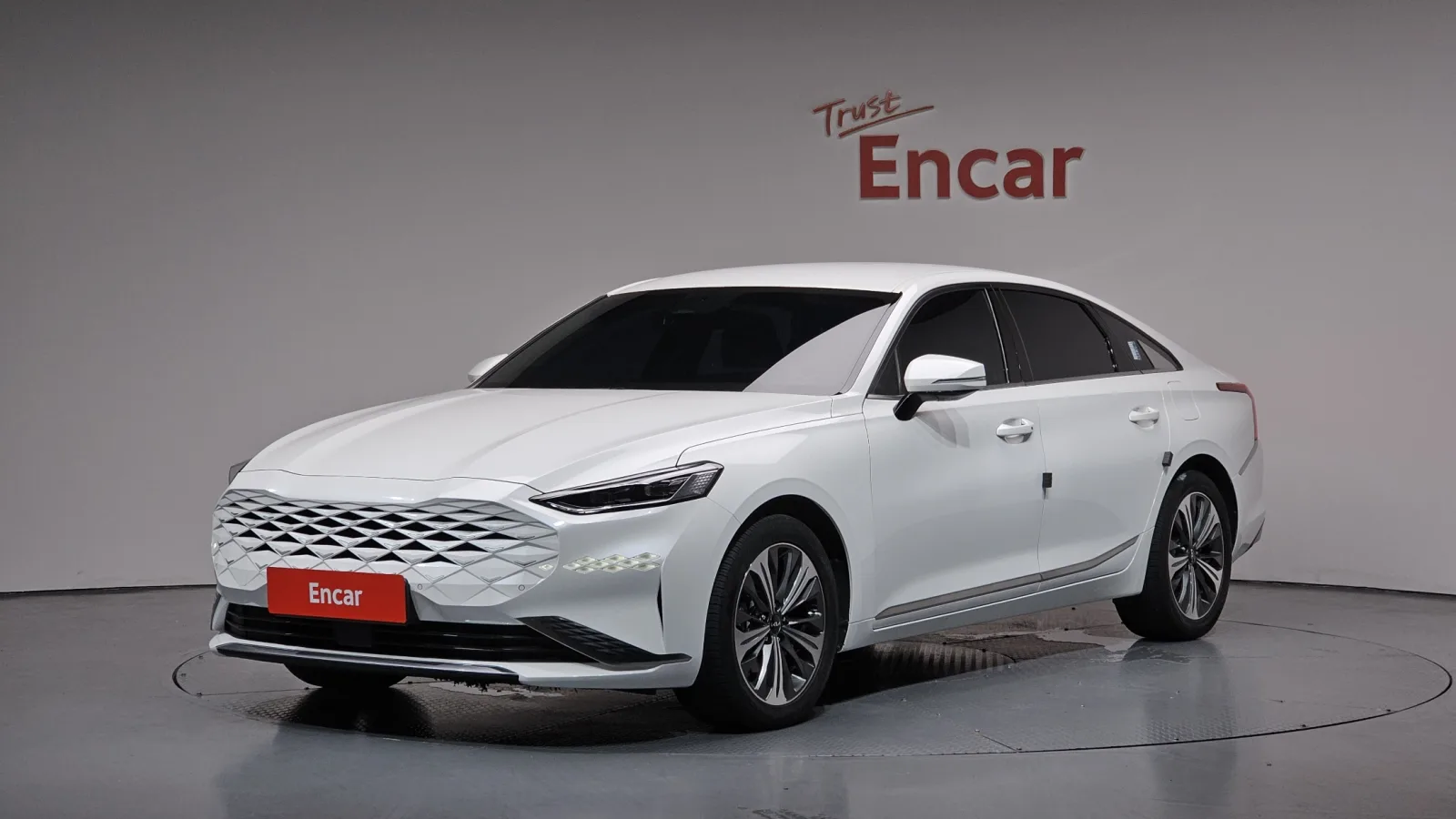 2022 Kia K8