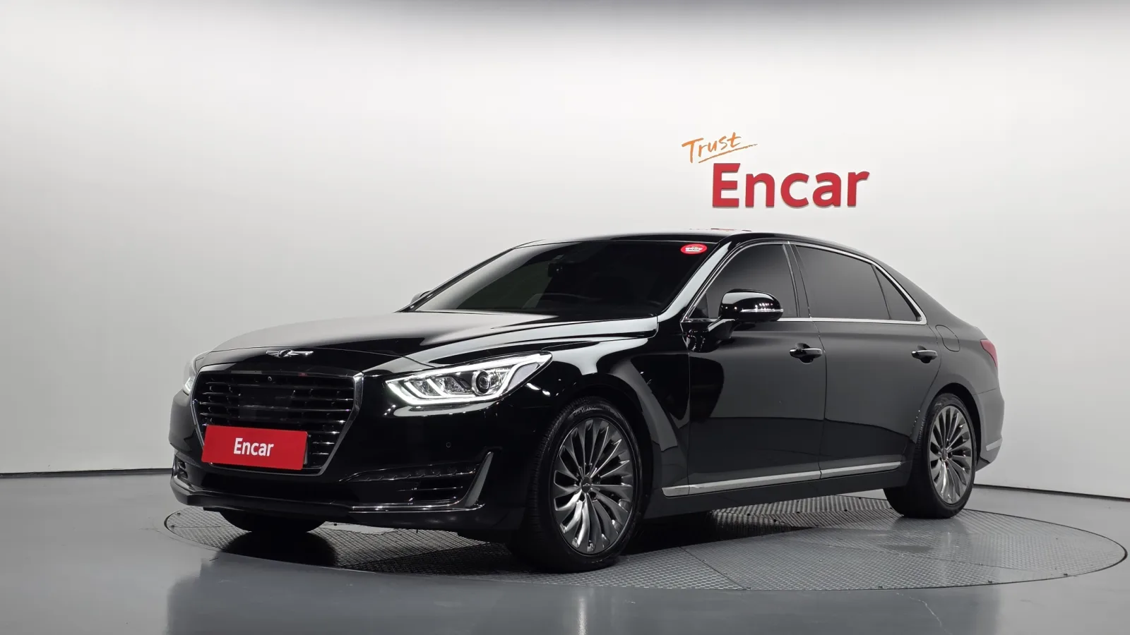 2016 Genesis EQ900