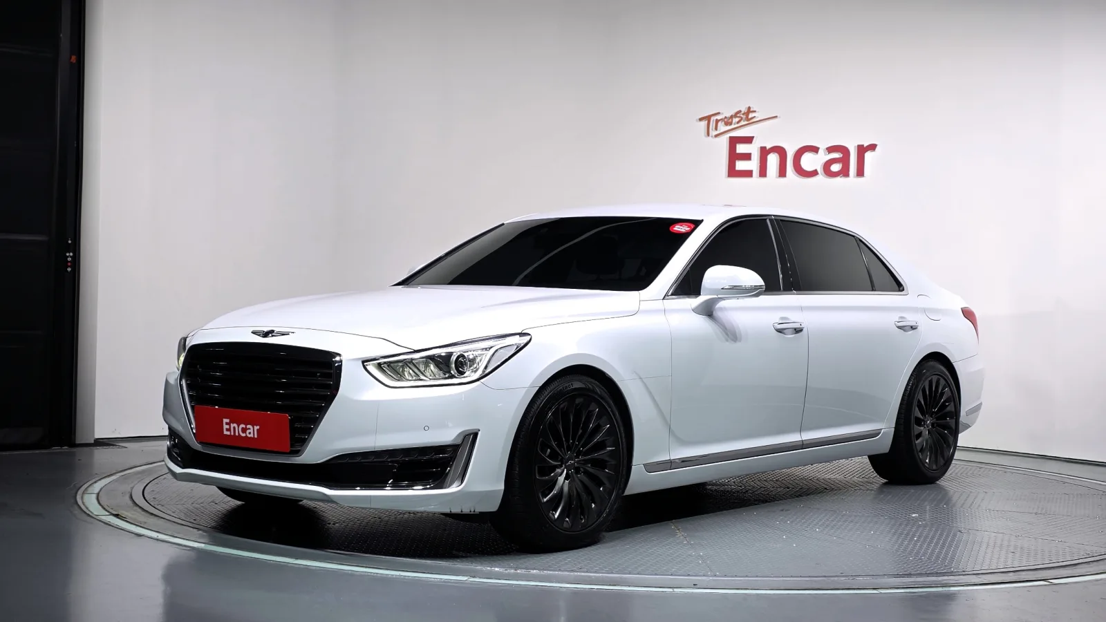 2016 Genesis EQ900