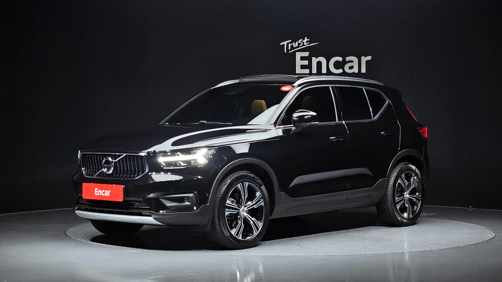 2022 Volvo XC40