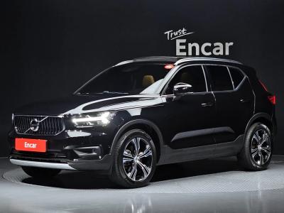 2022 Volvo XC40