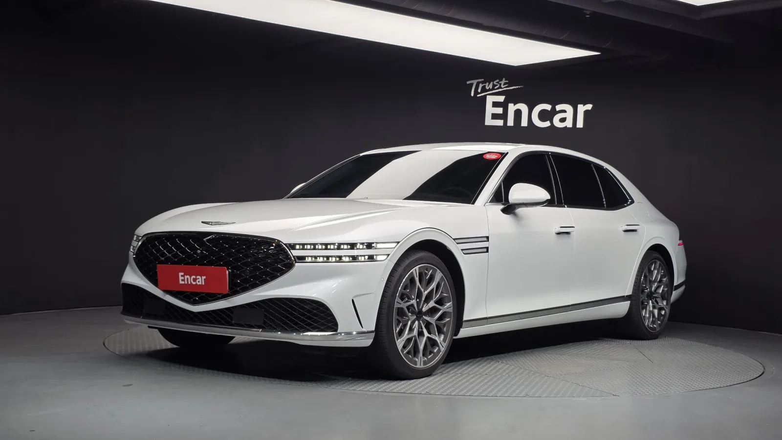 2023 Genesis G90