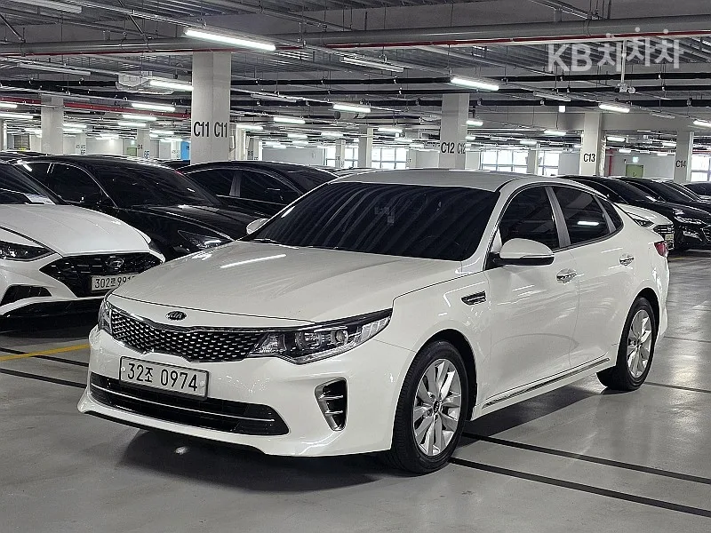 Kia K5 2세대 2.0 가솔린 SX 프레스티지 (2016년형)
