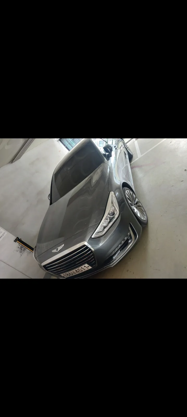 2018 Genesis EQ900