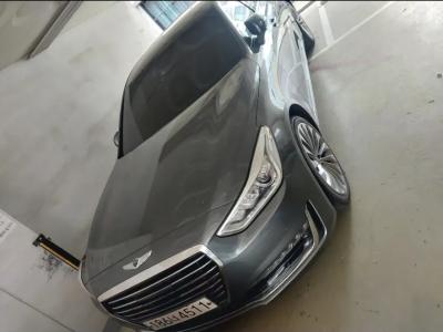 2018 Genesis EQ900