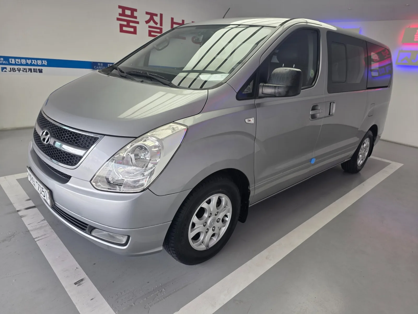 2011 Hyundai Starex