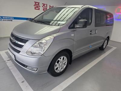 2011 Hyundai Starex