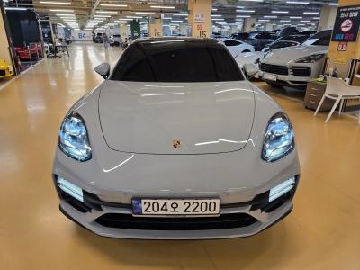 2023 Porsche Panamera