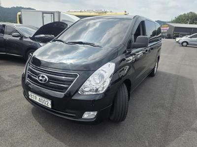2018 Hyundai Starex