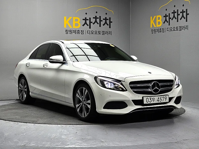 2018 Mercedes-Benz C-Class