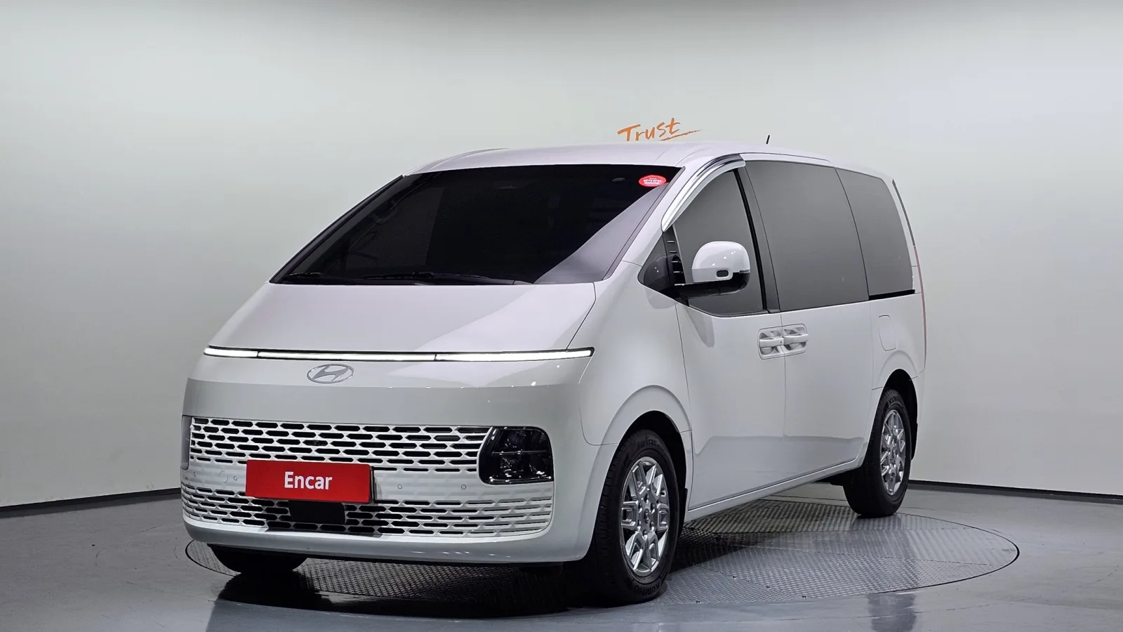 2025 Hyundai Staria