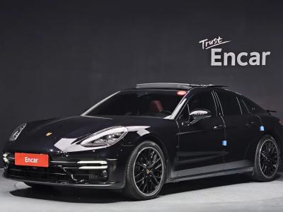 2022 Porsche Panamera