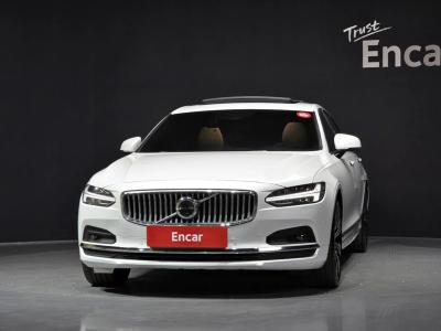 2021 Volvo S90