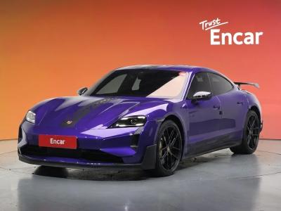 2025 Porsche Taycan