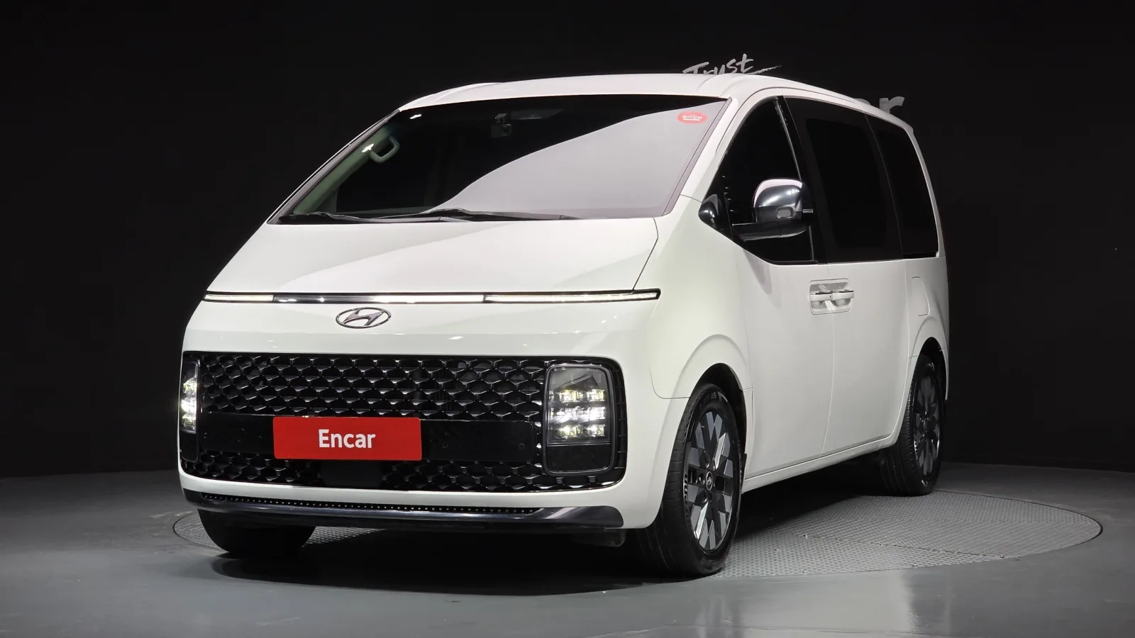 2023 Hyundai Staria