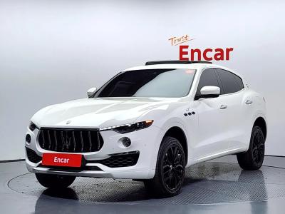 2022 Maserati Levante