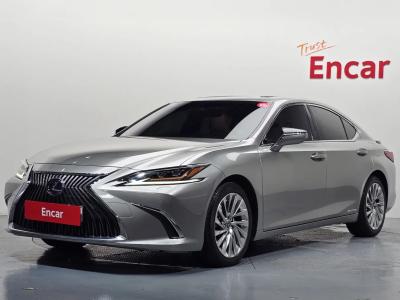 2020 Lexus ES