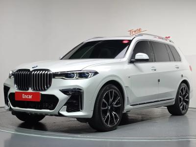 2022 BMW X7
