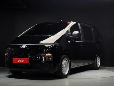 2025 Hyundai Staria