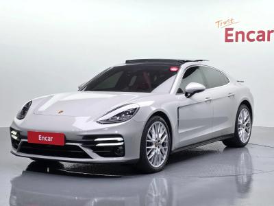 2023 Porsche Panamera