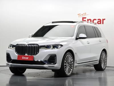 2022 BMW X7