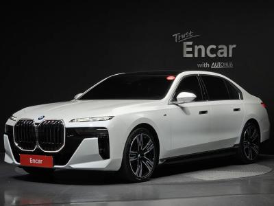 2025 BMW i7