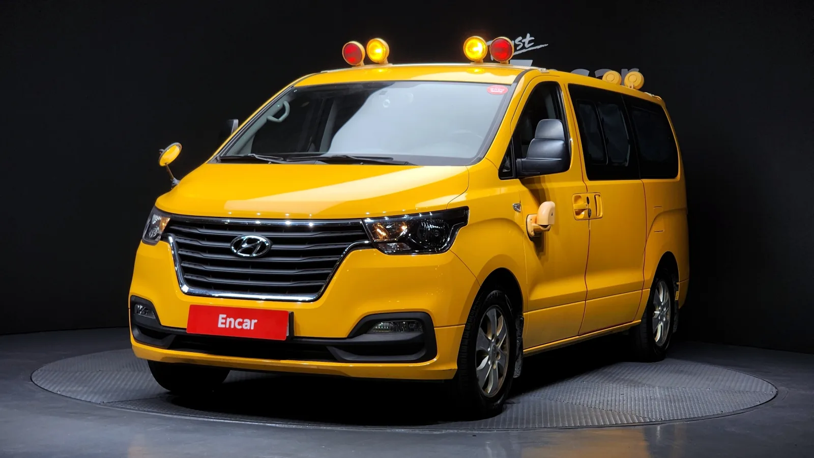 2019 Hyundai Starex
