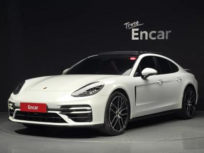 2021 Porsche Panamera