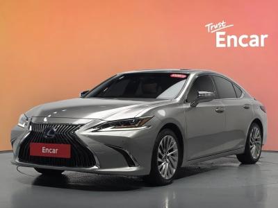 2021 Lexus ES