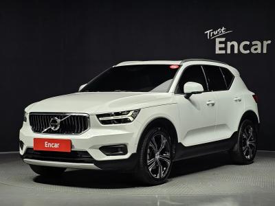 2020 Volvo XC40