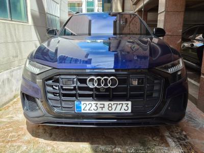 2023 Audi Q8