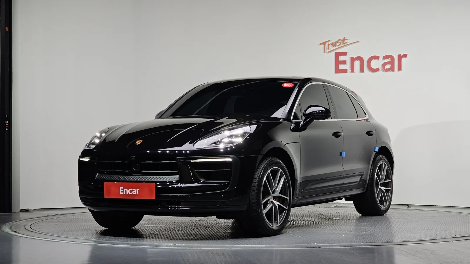 2023 Porsche Macan