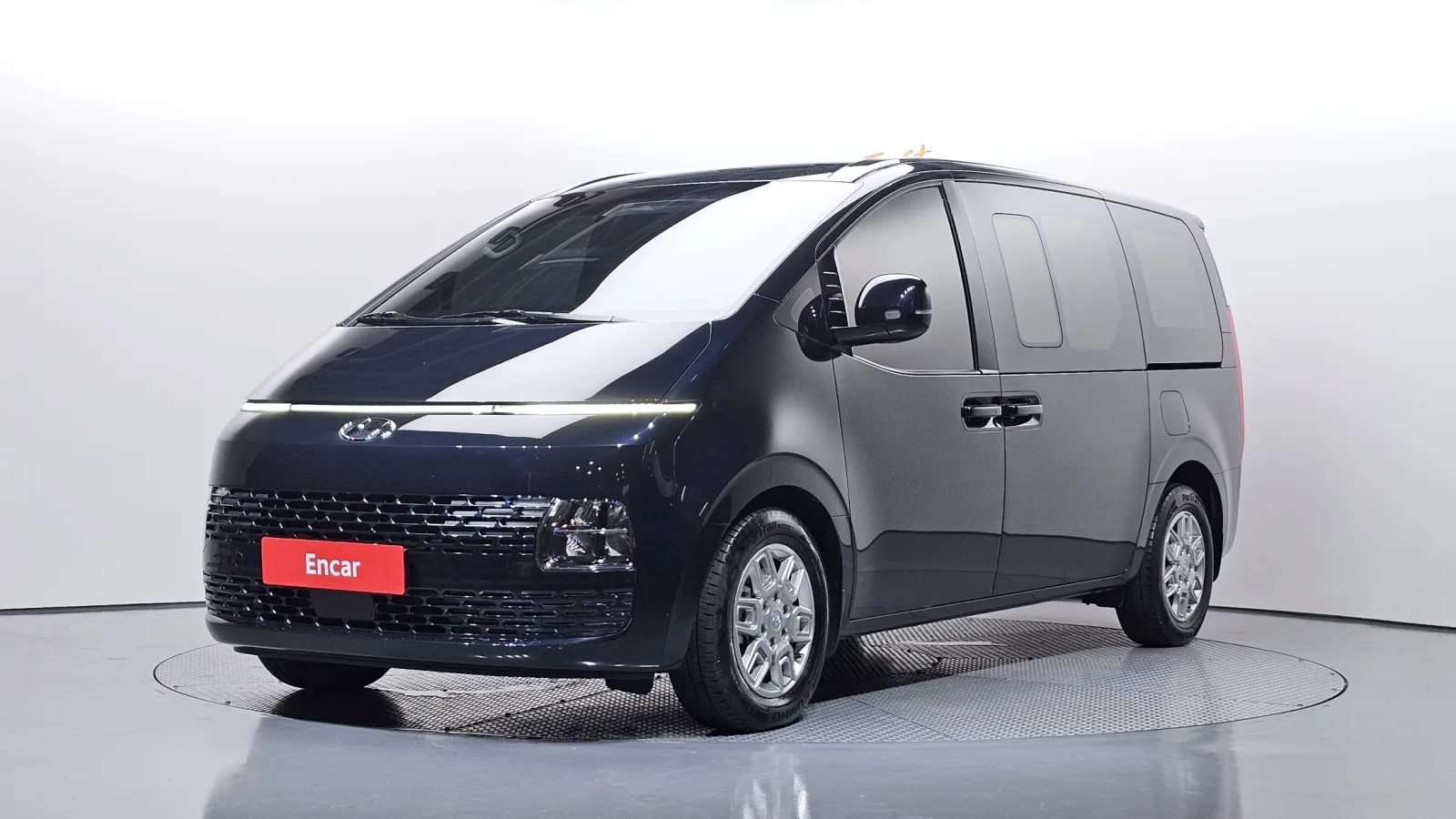 2024 Hyundai Staria