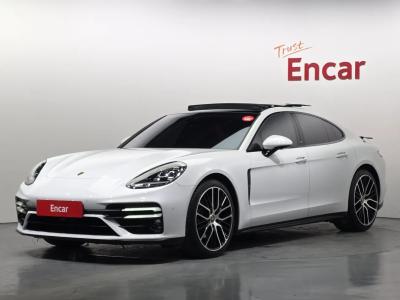 2023 Porsche Panamera