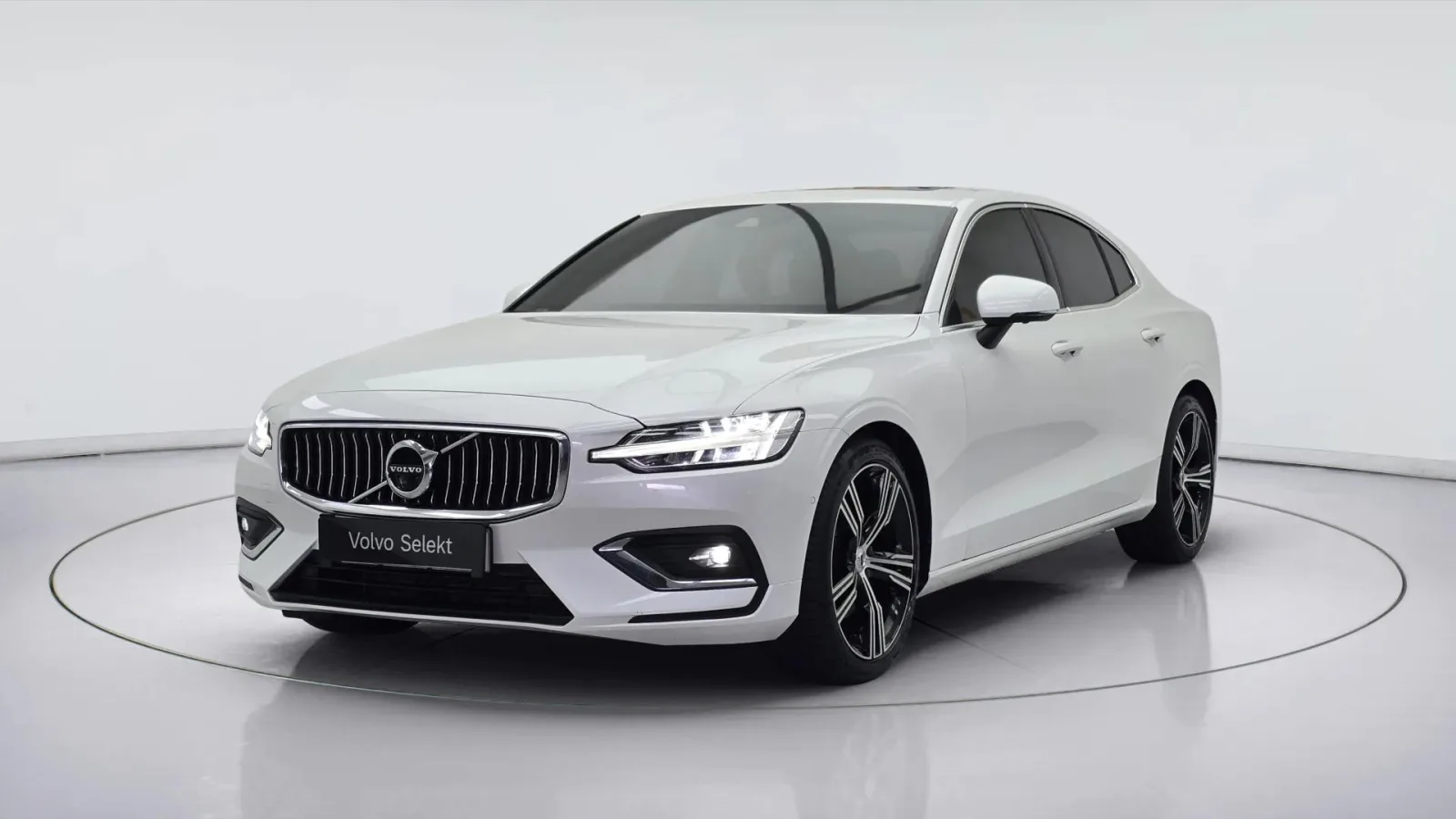 2022 Volvo S60