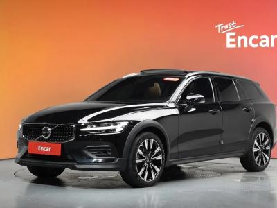 2023 Volvo V60