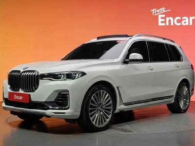 2021 BMW X7