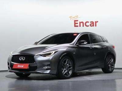 2017 Infiniti Q30