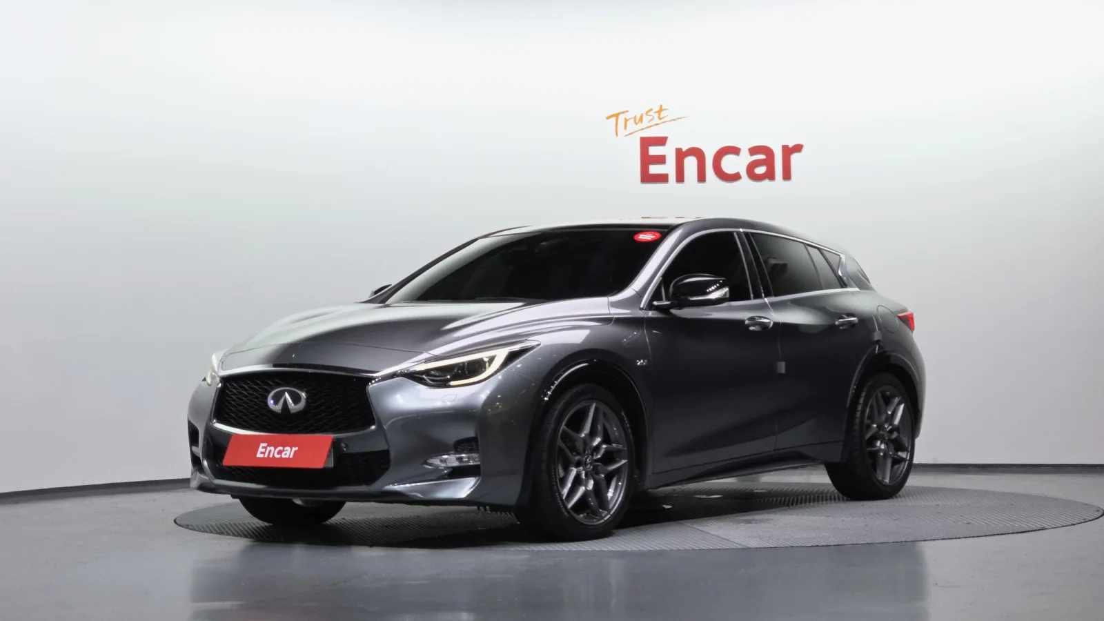 2017 Infiniti Q30