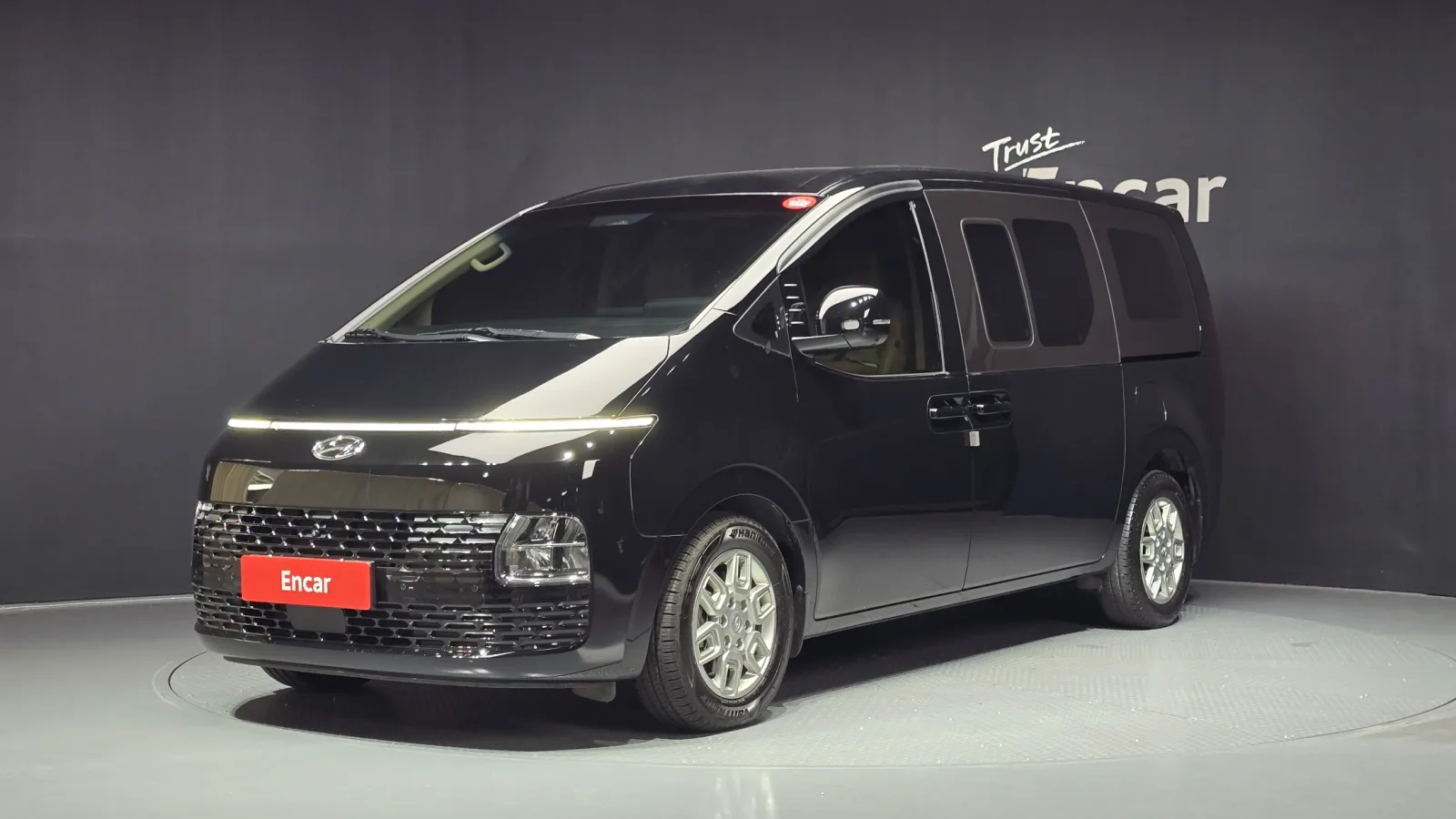 2024 Hyundai Staria