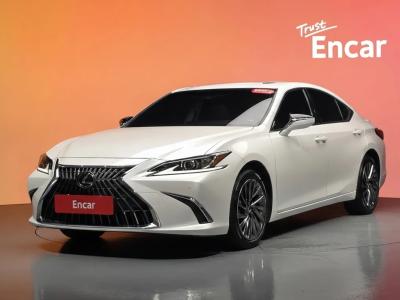 2024 Lexus ES